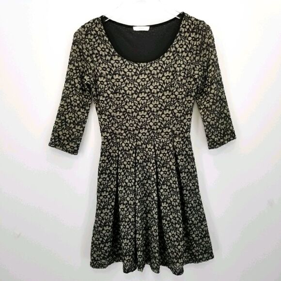 LUSH Lace Dress with Black Lining. Size S. - Picture 1 of 6
